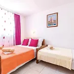 Stephany By Interhome