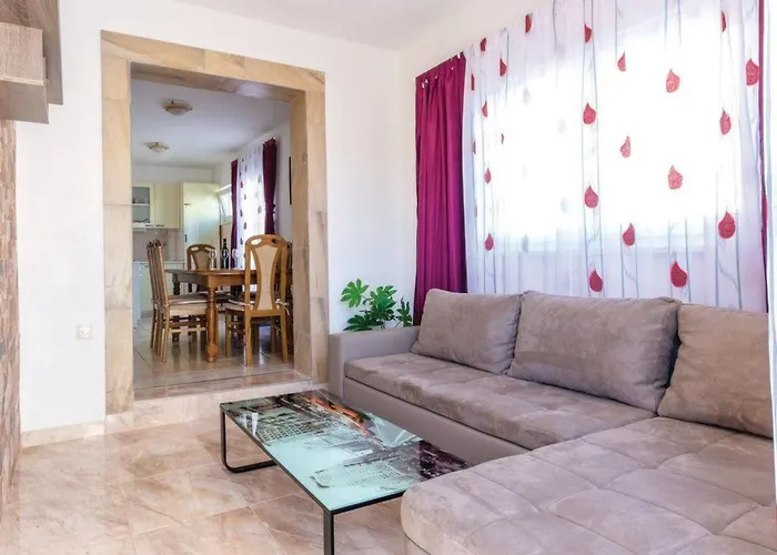 Vakantiehuis Stephany By Interhome Zaglavice