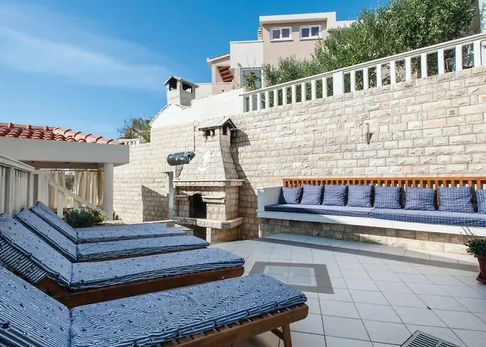 Stephany By Interhome Zaglavice